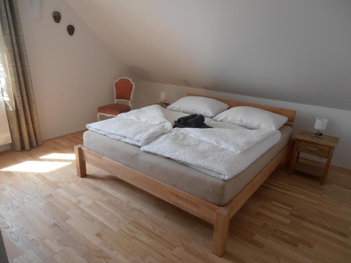 Ferienwohnung Am Kirchberg Йойс Экстерьер фото